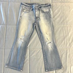 American Eagle super stretch kick crop mid-rise jean. Size 12.